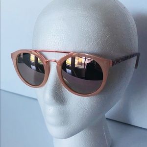 NWOT Guess Sunglasses GU7387 72G pink 100% authe..